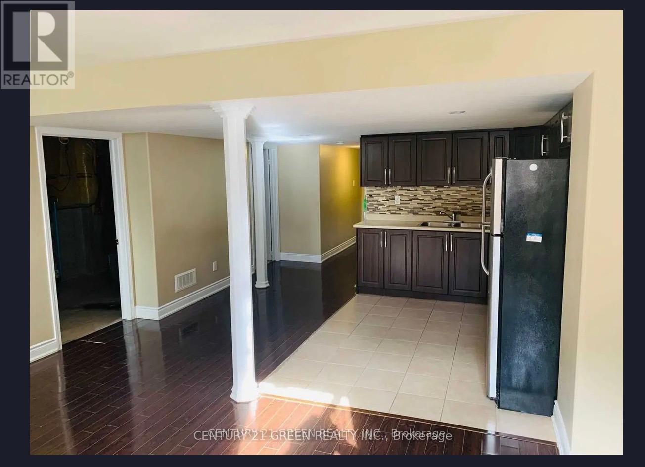 (Bsmt) - 428 Scott Boulevard, Milton, Ontario  L9T 0T4 - Photo 4 - W12458236