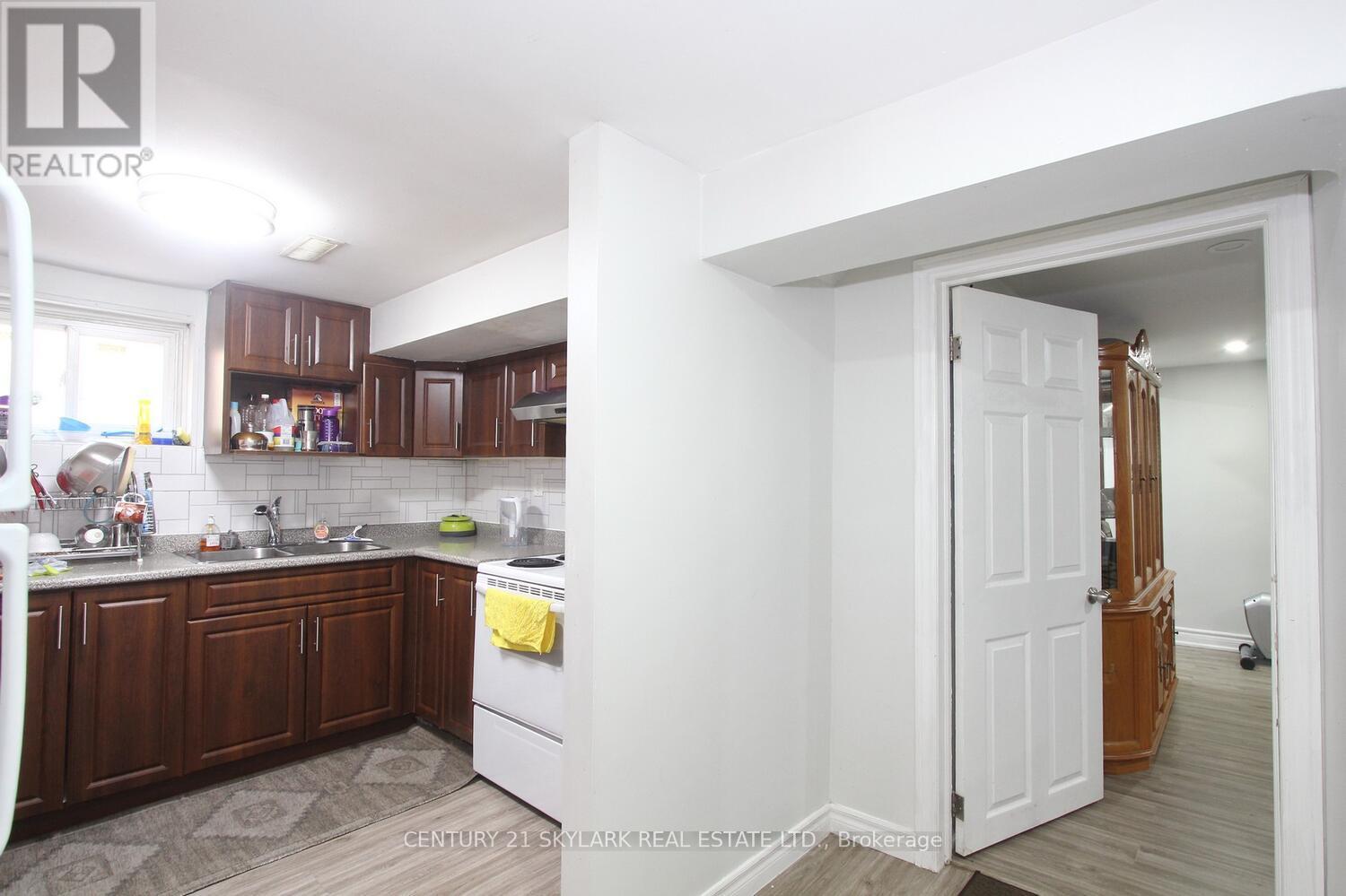 3376 Twilight Road, Mississauga, Ontario  L4T 1Z9 - Photo 24 - W12458242
