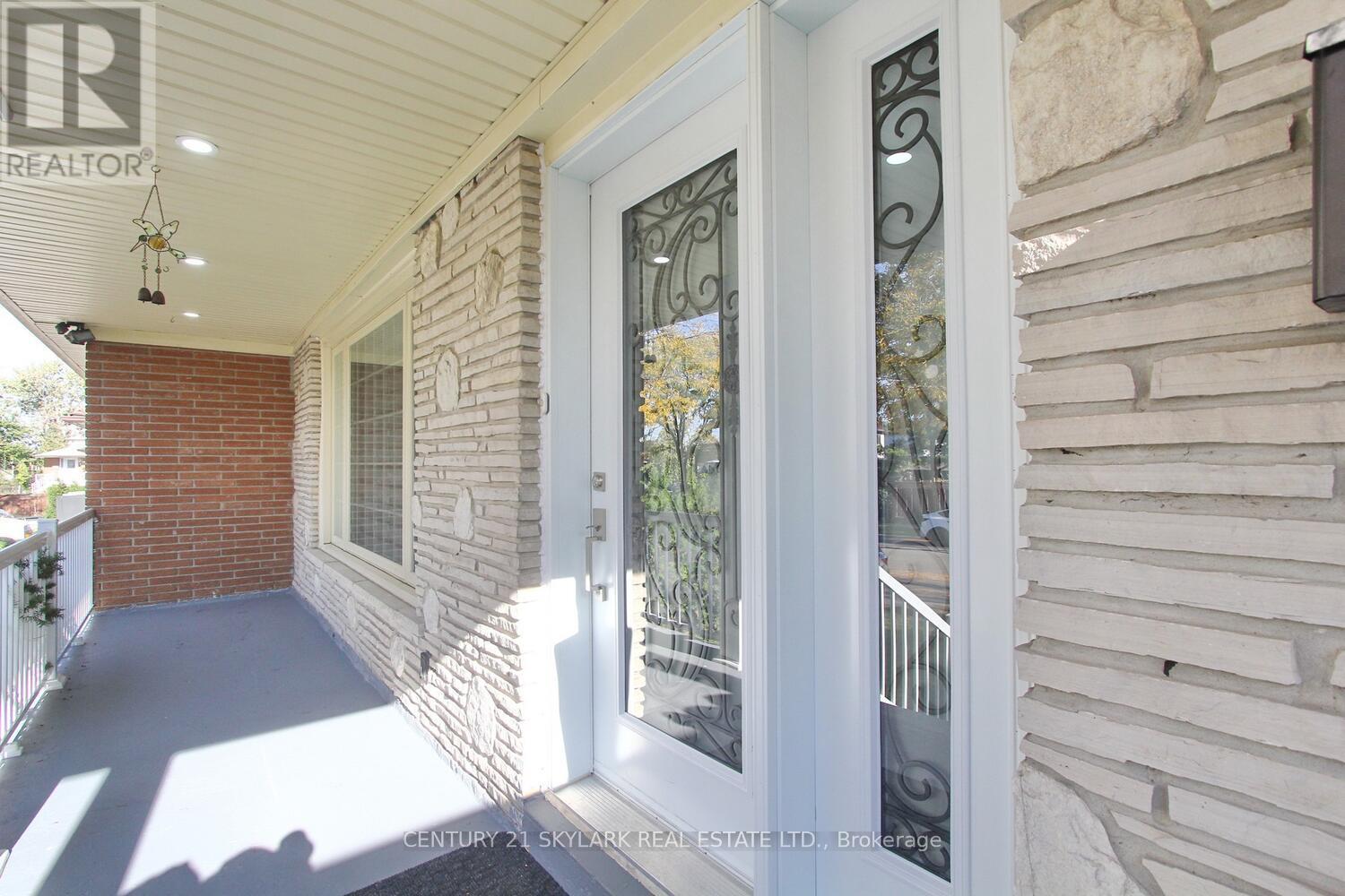 3376 Twilight Road, Mississauga, Ontario  L4T 1Z9 - Photo 6 - W12458242