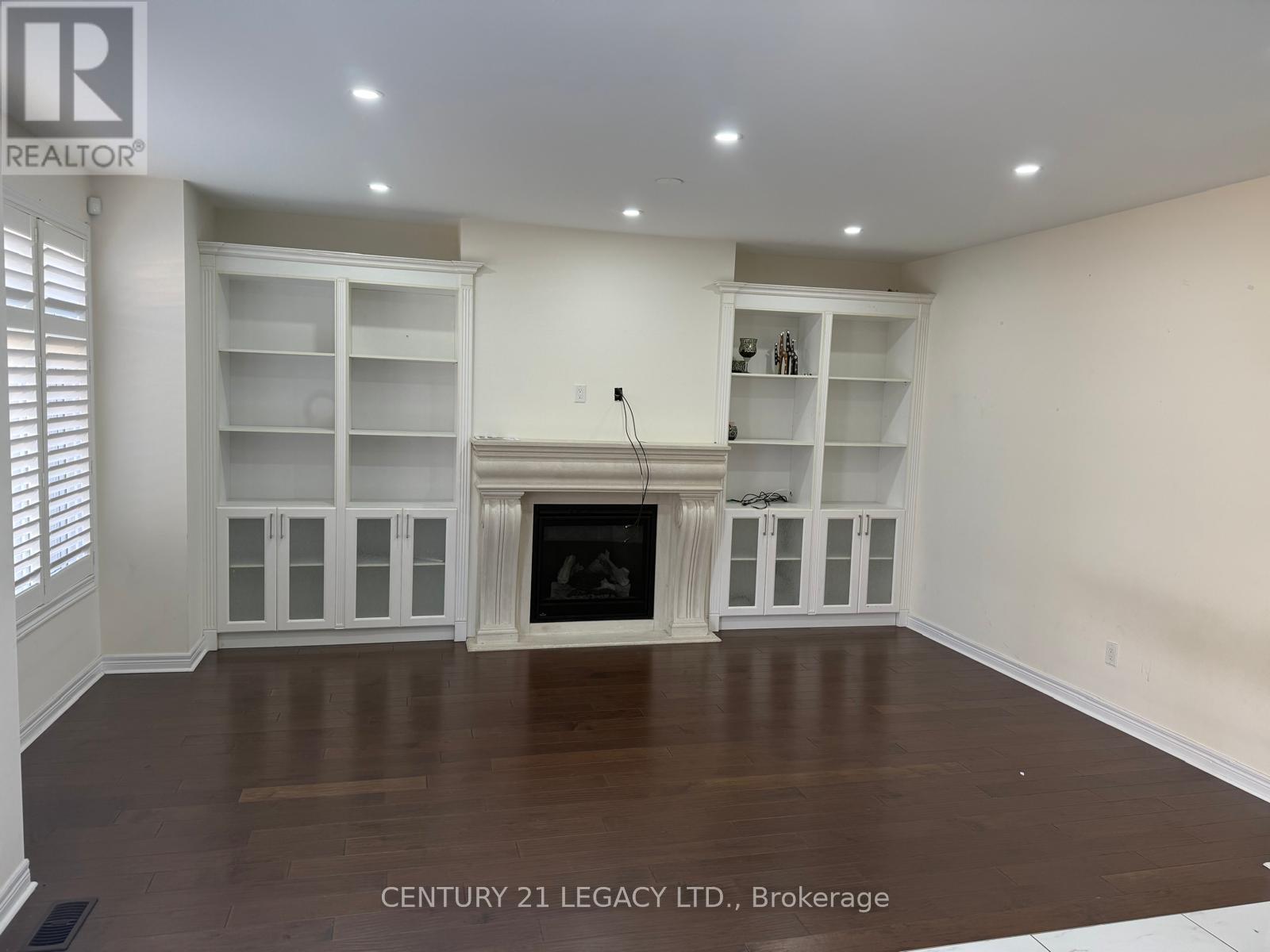 8 George Gray Drive, Brampton, Ontario  L6R 4A3 - Photo 4 - W12458245