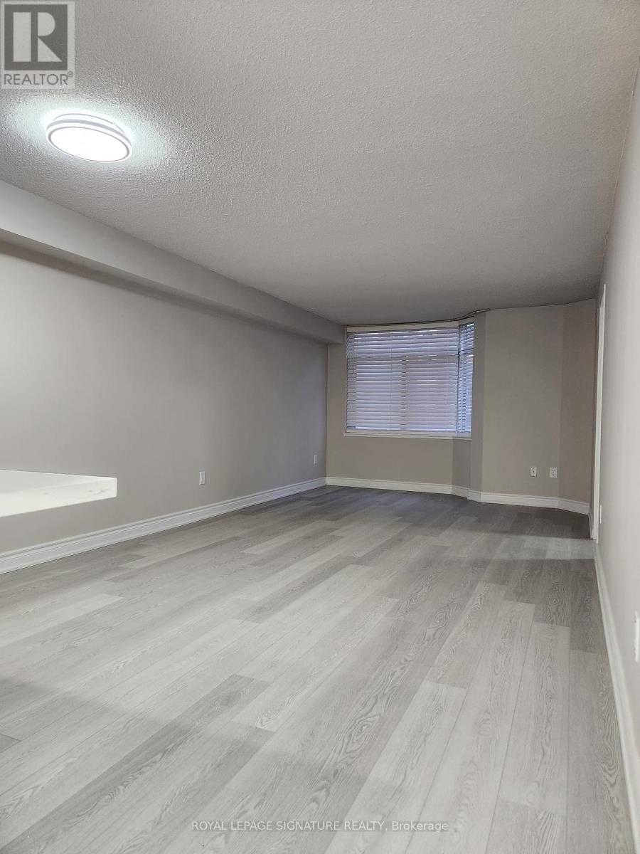 300 Webb Drive, Mississauga, Ontario  L5B 3W3 - Photo 10 - W12458260