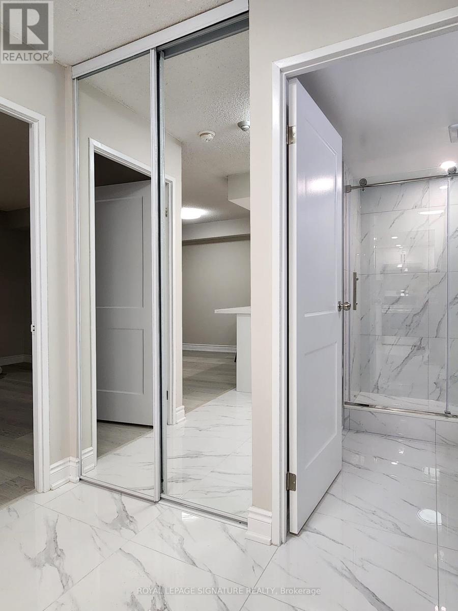 300 Webb Drive, Mississauga, Ontario  L5B 3W3 - Photo 7 - W12458260