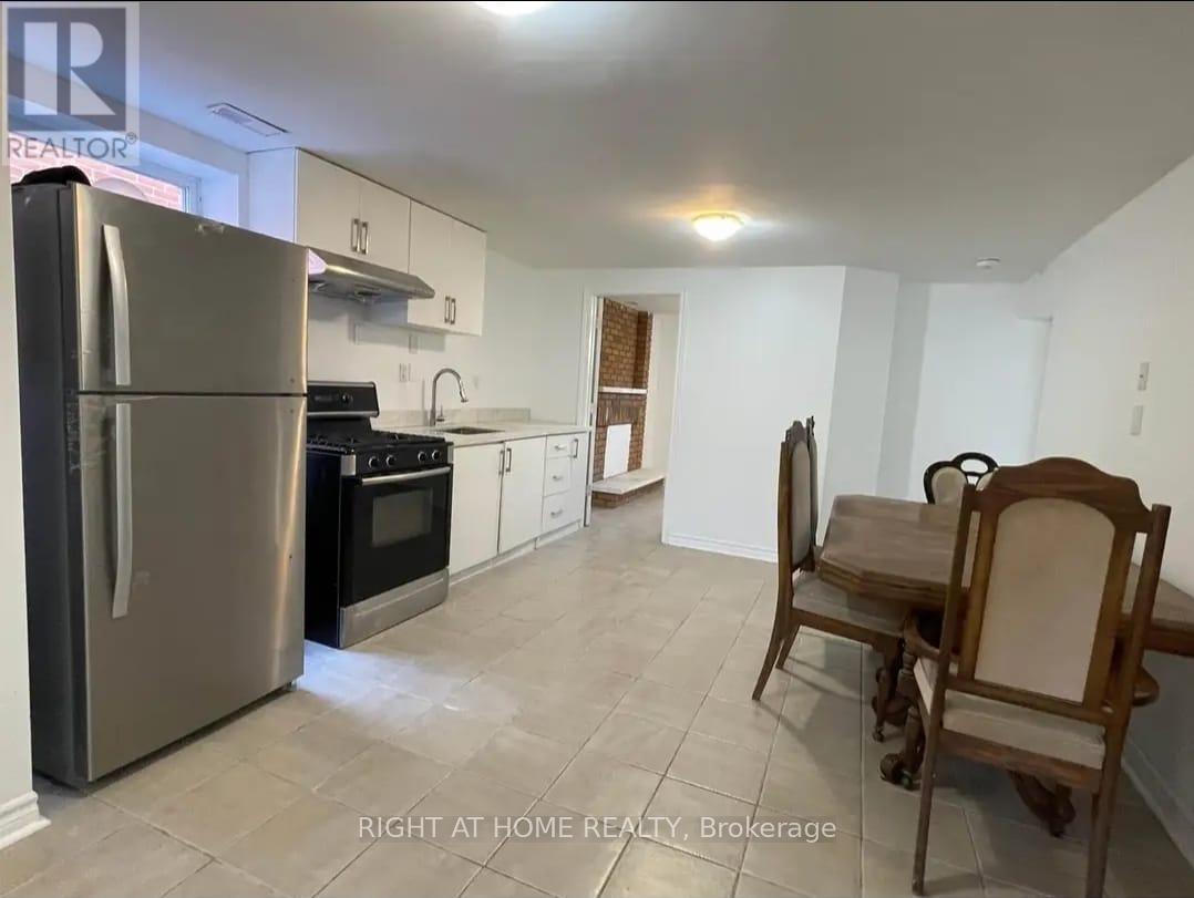 Lower - 16 Prouse Drive, Brampton, Ontario  L6V 3A8 - Photo 5 - W12458268