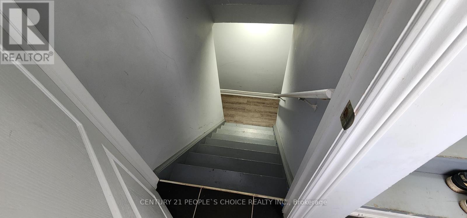 Bsmt - 60 Divinity Circle, Brampton, Ontario  L7A 3Y4 - Photo 5 - W12458273