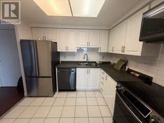 1810 - 135 Hillcrest Avenue, Mississauga, Ontario  L5B 4B1 - Photo 4 - W12458278