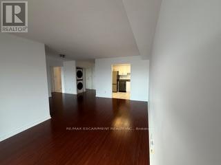 1810 - 135 Hillcrest Avenue, Mississauga, Ontario  L5B 4B1 - Photo 5 - W12458278