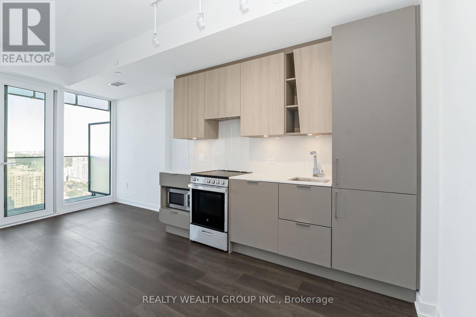 3911 - 3900 Confederation Parkway, Mississauga, Ontario  L5B 0M3 - Photo 12 - W12458283
