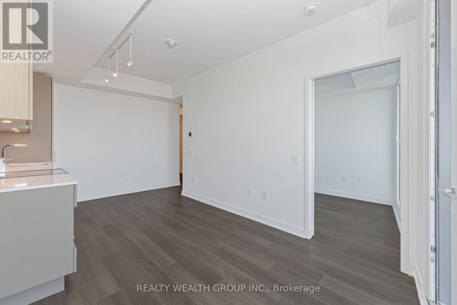 3911 - 3900 Confederation Parkway, Mississauga, Ontario  L5B 0M3 - Photo 16 - W12458283
