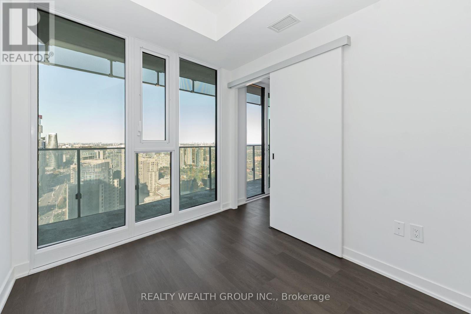 3911 - 3900 Confederation Parkway, Mississauga, Ontario  L5B 0M3 - Photo 17 - W12458283