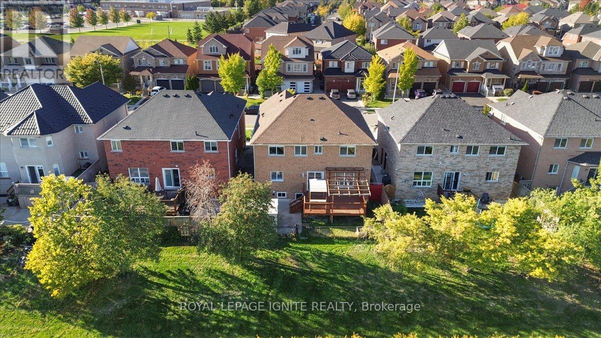 63 Eastbrook Way, Brampton, Ontario  L6P 1K6 - Photo 4 - W12458287