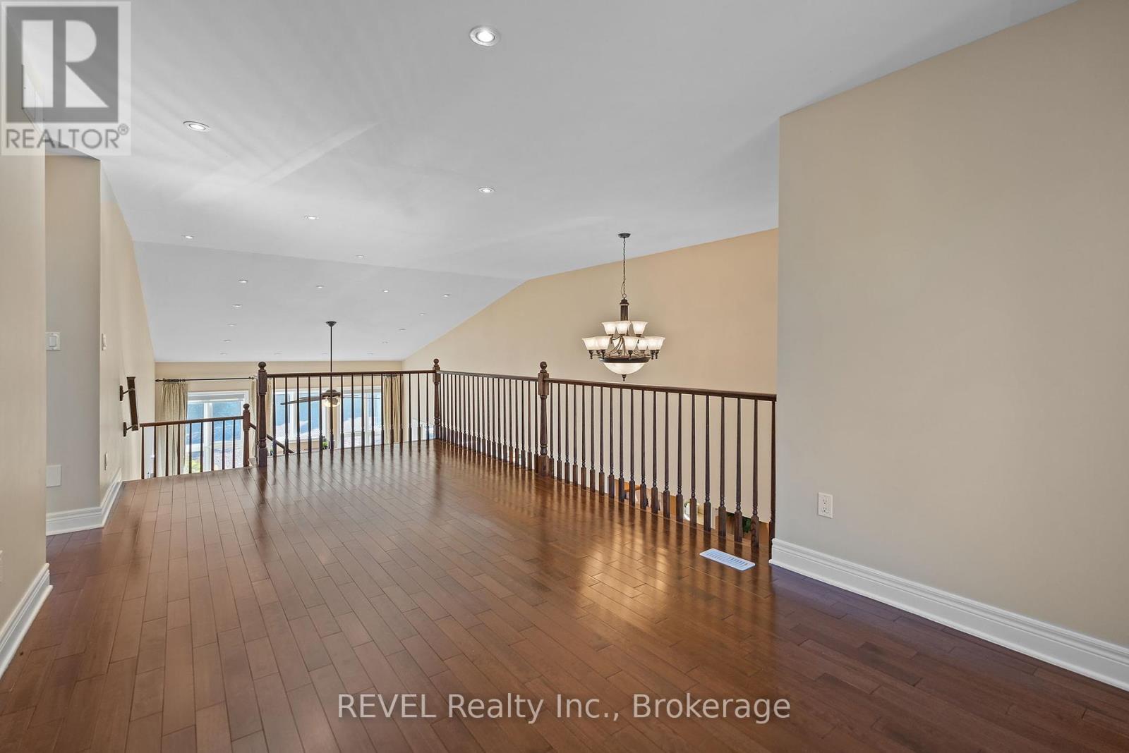 6718 Domenic Crescent, Niagara Falls, Ontario  L2J 4L5 - Photo 35 - X12458299