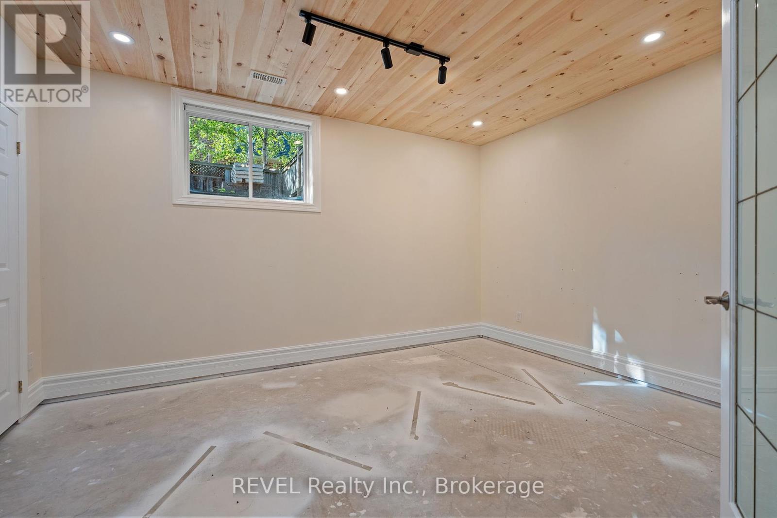6718 Domenic Crescent, Niagara Falls, Ontario  L2J 4L5 - Photo 42 - X12458299