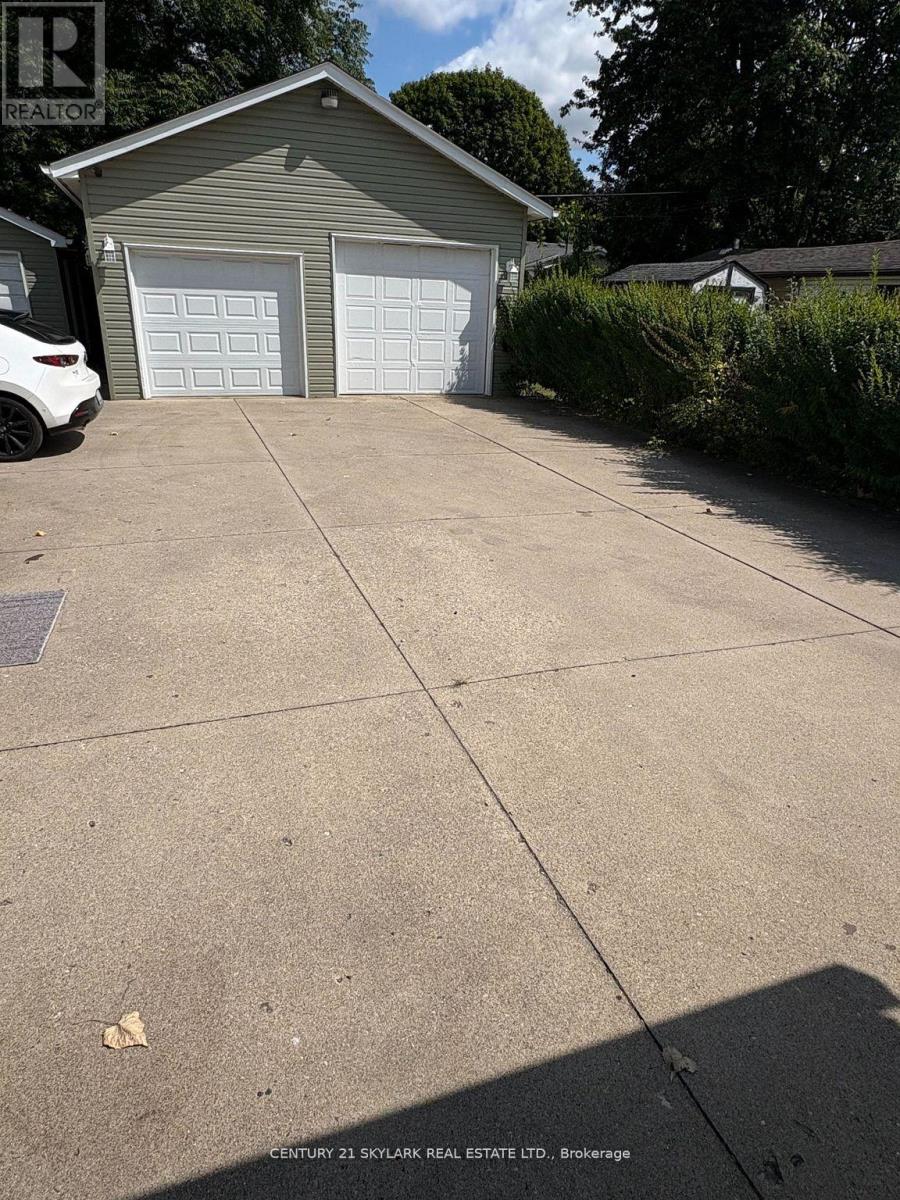 122 Boullee Street, London East, Ontario  N5Y 1T7 - Photo 2 - X12458274