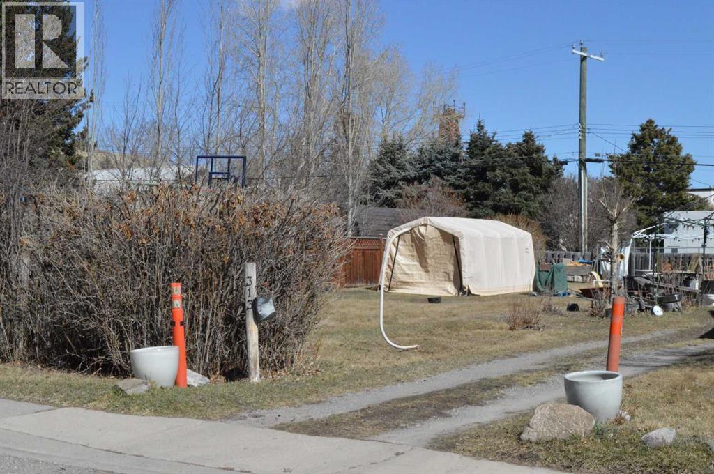 313 & 315 Twin Cities Drive, Longview, Alberta  T0L 1H0 - Photo 12 - A2212165