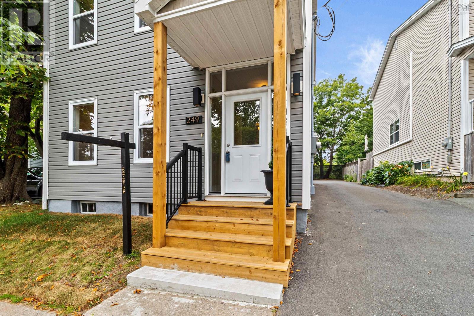 249 Portland Street, Dartmouth, Nova Scotia  B2Y 1J8 - Photo 4 - 202525500