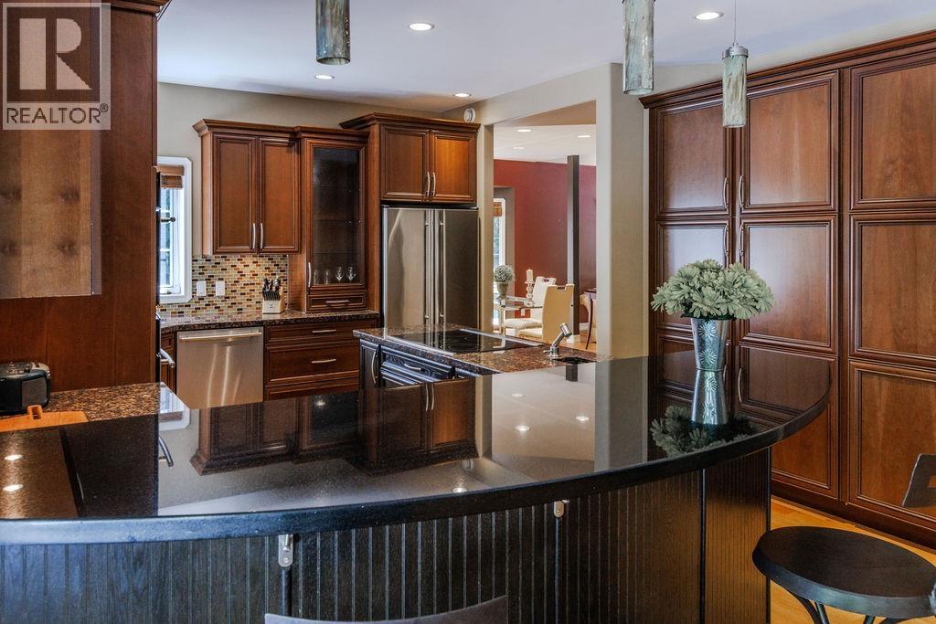 1356 Roberts Creek Road, Roberts Creek, British Columbia  V0N 2W1 - Photo 11 - R2952099