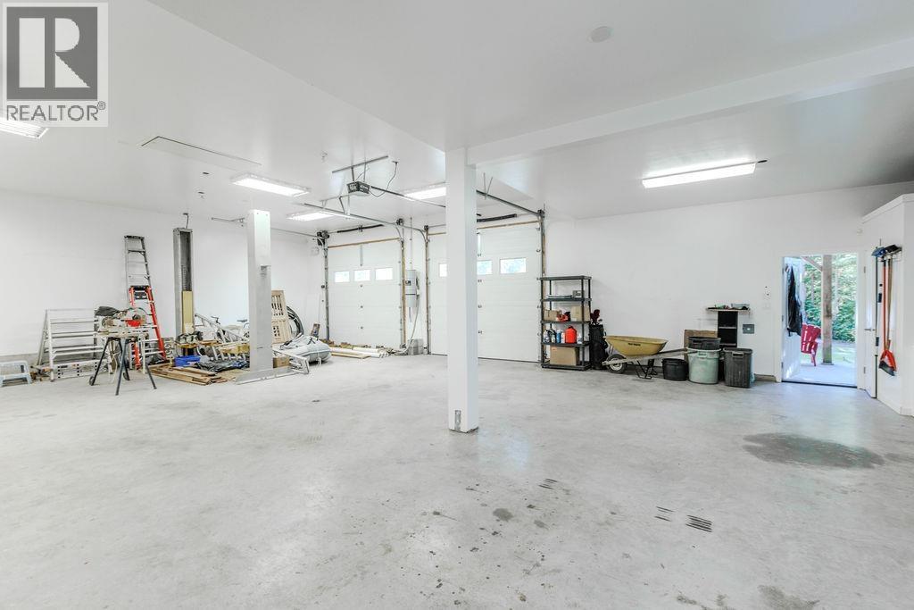 1356 Roberts Creek Road, Roberts Creek, British Columbia  V0N 2W1 - Photo 35 - R2952099