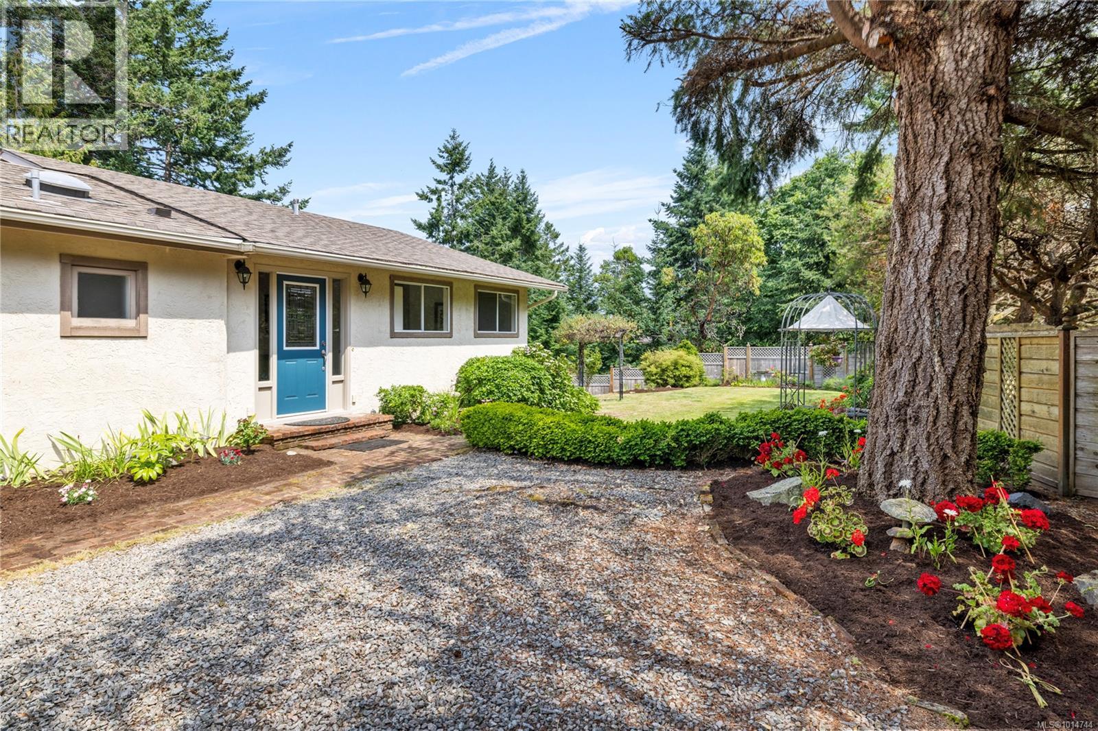 Property at 3022 Park Pl image 3