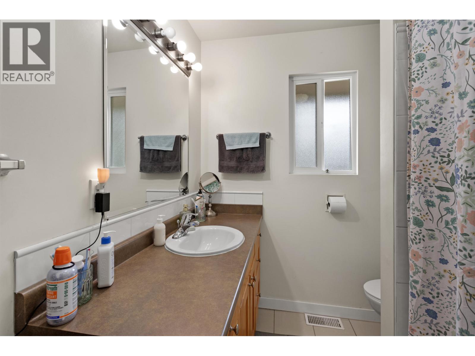 3421-3423 Edinburgh Street, Port Coquitlam, British Columbia  V3B 4K4 - Photo 8 - R3057631