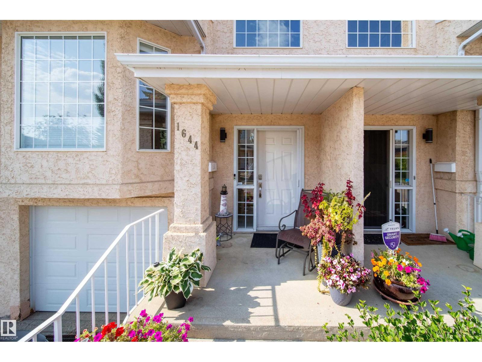 1644 Jamha Rd Nw, Edmonton, Alberta  T6L 6V7 - Photo 2 - E4461820