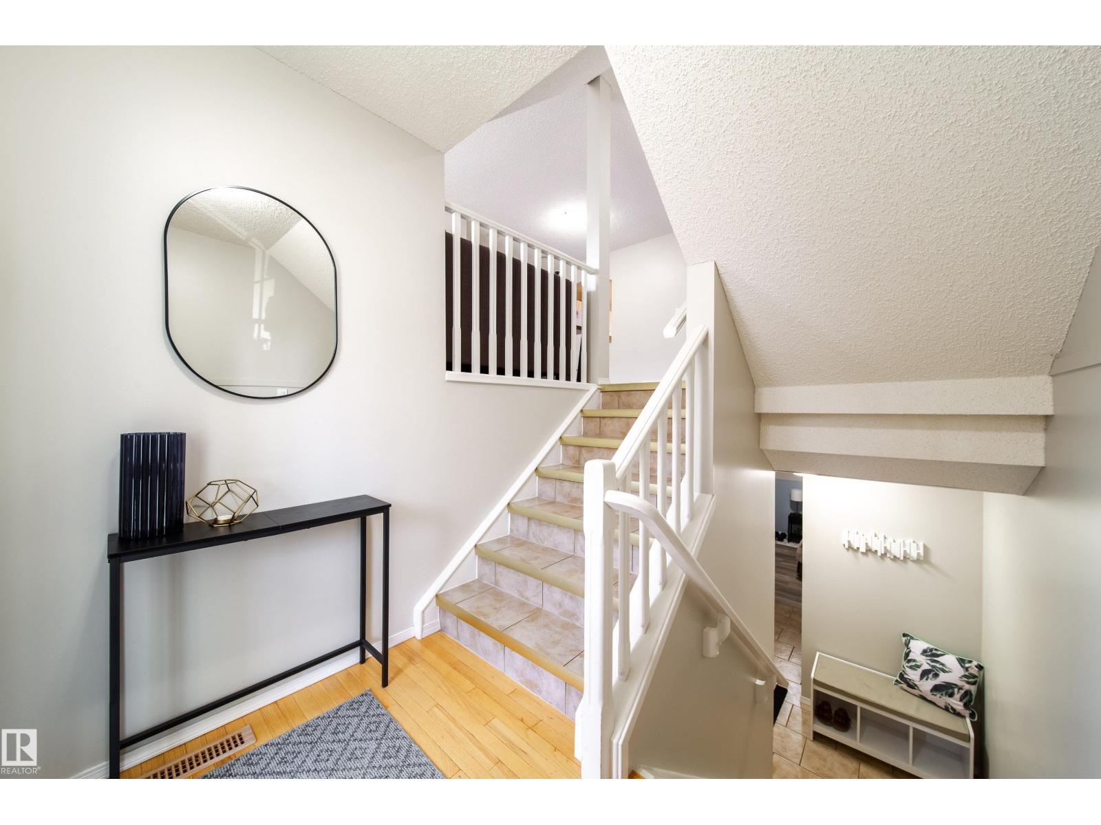 1644 Jamha Rd Nw, Edmonton, Alberta  T6L 6V7 - Photo 3 - E4461820