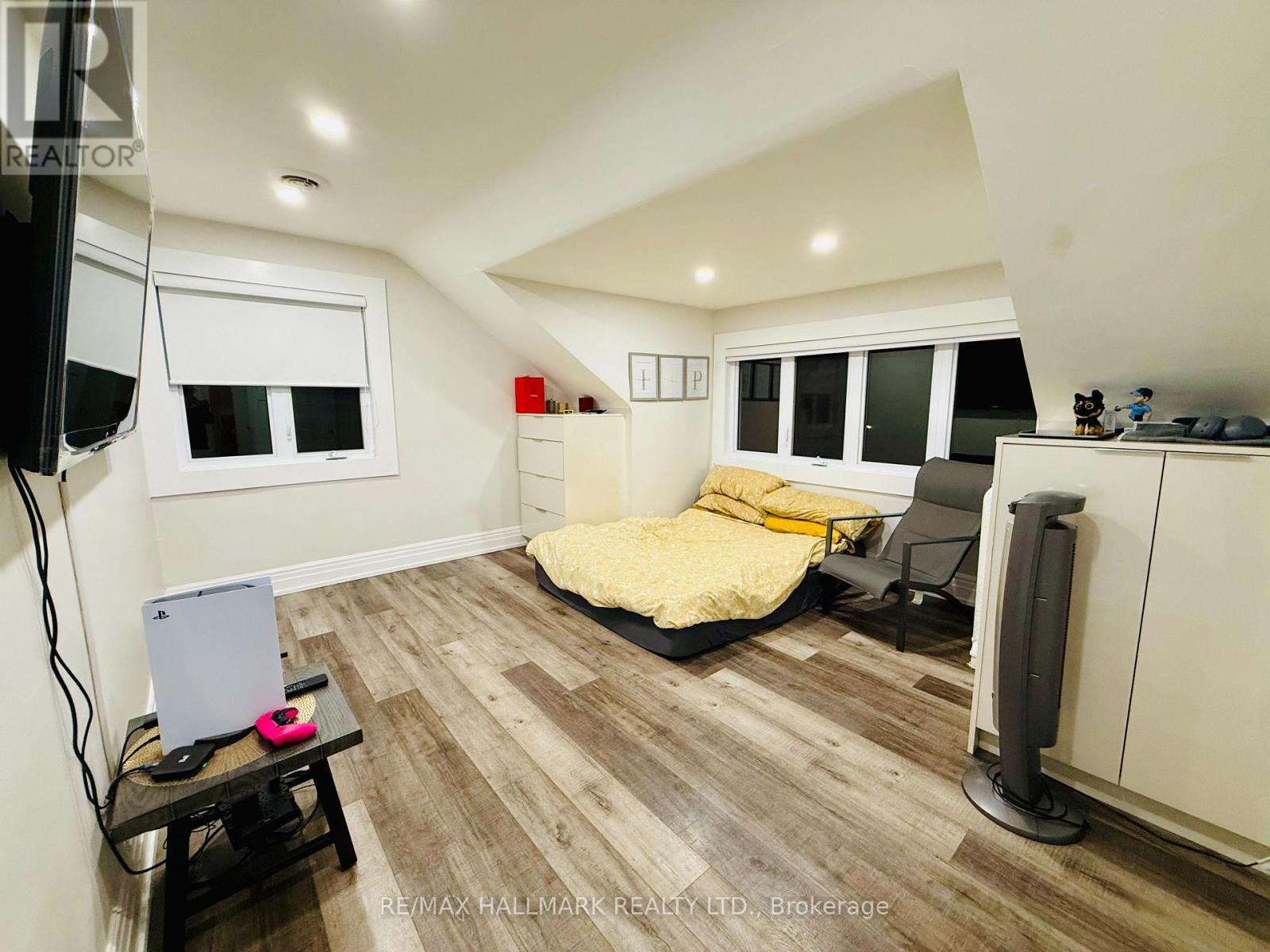 3rd Fl - 193 Heath Street W, Toronto, Ontario  M4V 1V3 - Photo 15 - C12458302