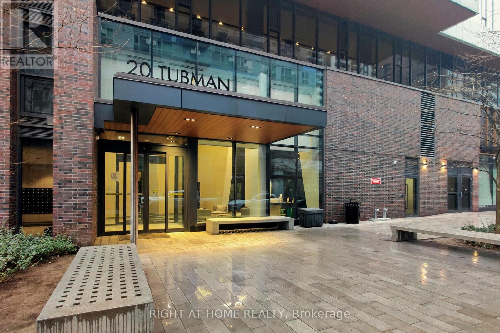 707 - 20 Tubman Avenue, Toronto, Ontario  M5A 0M8 - Photo 2 - C12458303