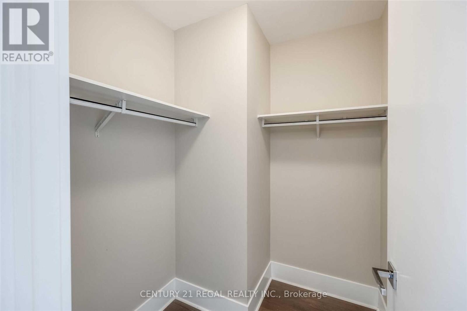 29 Queens Quay E, Toronto, Ontario  M5E 0A4 - Photo 17 - C12458308
