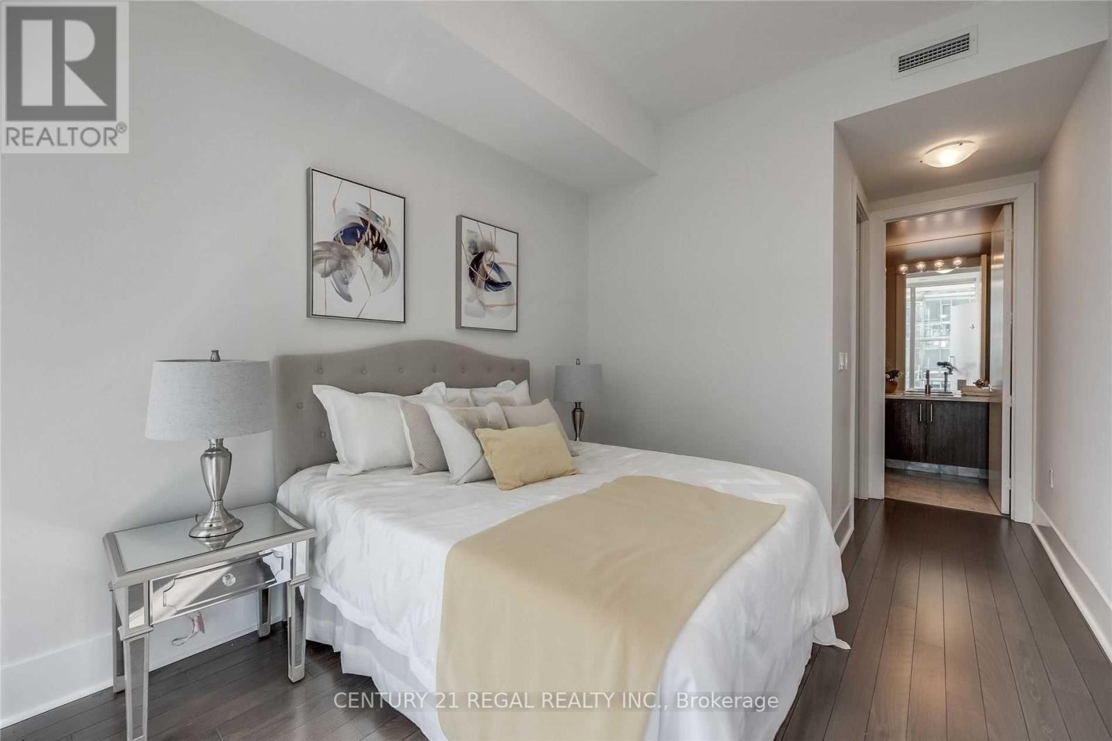 29 Queens Quay E, Toronto, Ontario  M5E 0A4 - Photo 20 - C12458308