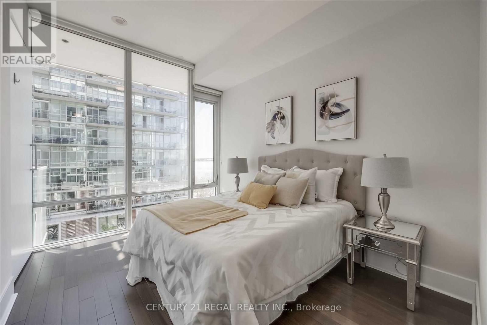 29 Queens Quay E, Toronto, Ontario  M5E 0A4 - Photo 21 - C12458308