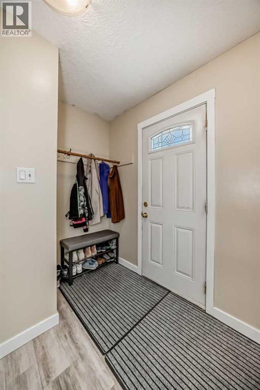 5414 Valentine Crescent Se, Calgary, Alberta  t2a 5k6 - Photo 5 - A2263853