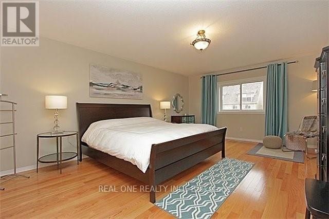 78 Bassett Avenue, Richmond Hill, Ontario  L4B 4G1 - Photo 5 - N12458294