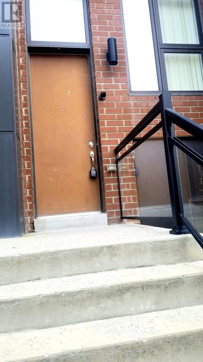 48 Crestridge Drive, Vaughan, Ontario  L4J 0K1 - Photo 2 - N12458295