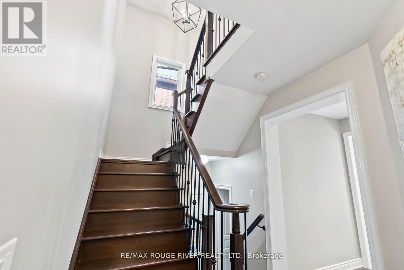34 Endeavour Court, Whitby, Ontario  L1P 0B5 - Photo 22 - E12458351