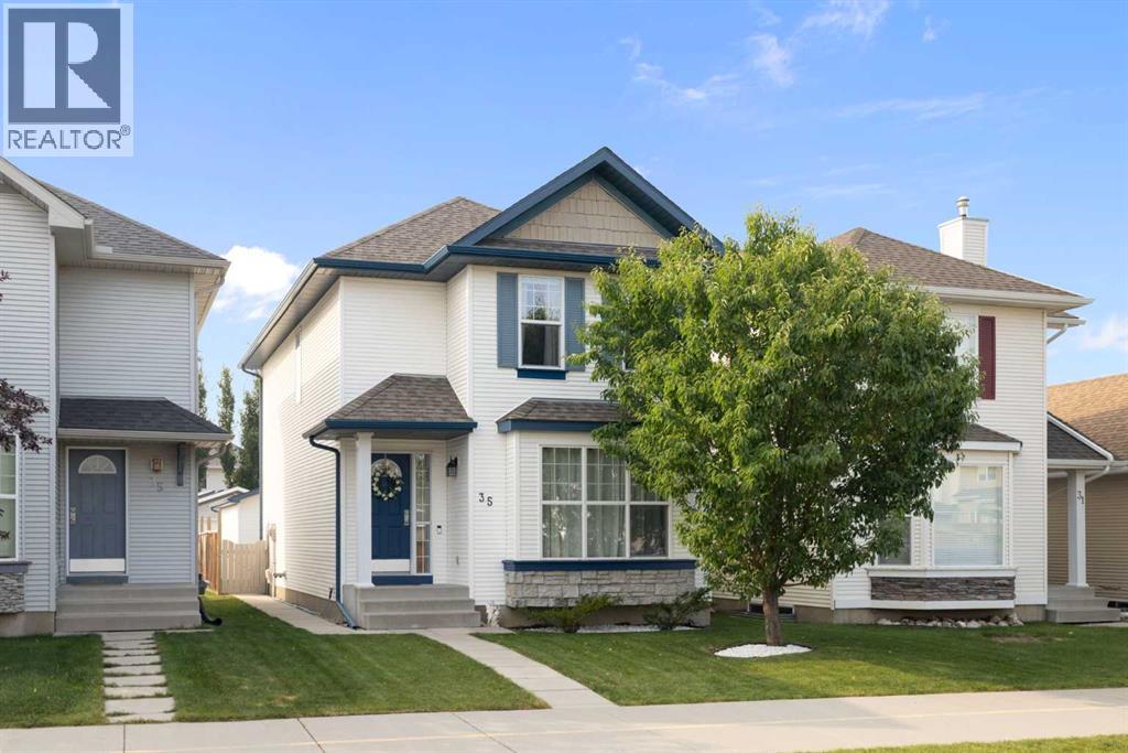 35 Royal Birch Road Nw, Calgary, Alberta  T3G 5K5 - Photo 1 - A2255315