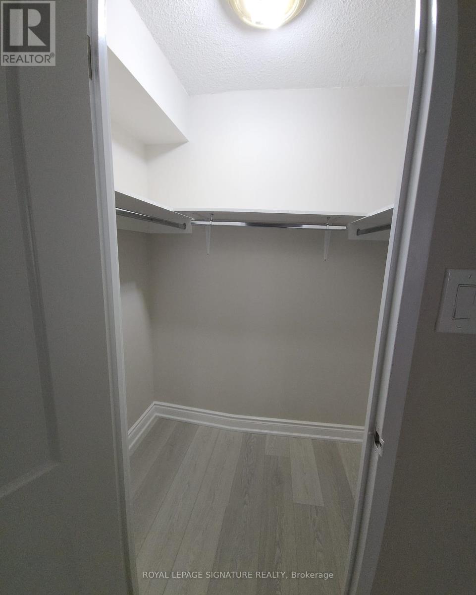 300 Webb Drive, Mississauga, Ontario  L5B 3W3 - Photo 15 - W12458260