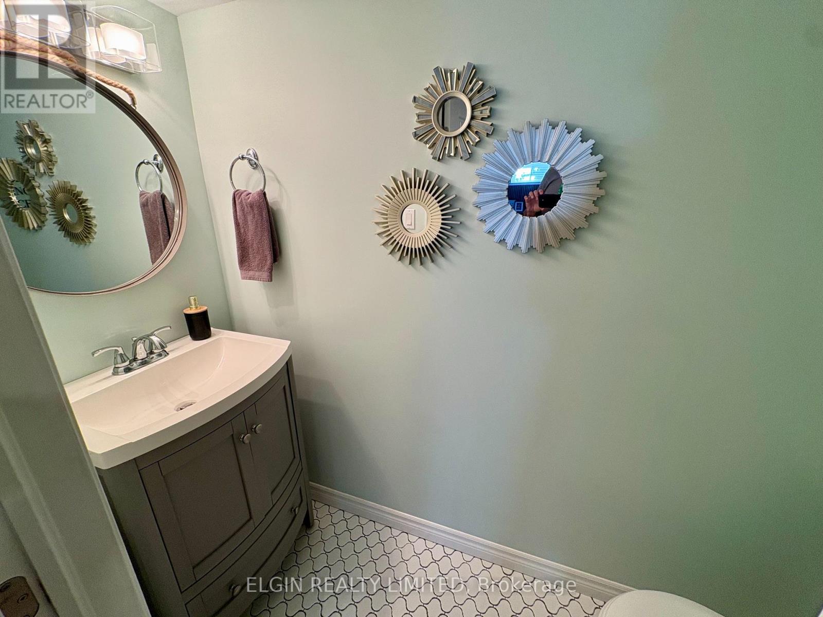 10 Ambleside Drive, St. Thomas, Ontario  N5P 0A9 - Photo 23 - X12458331