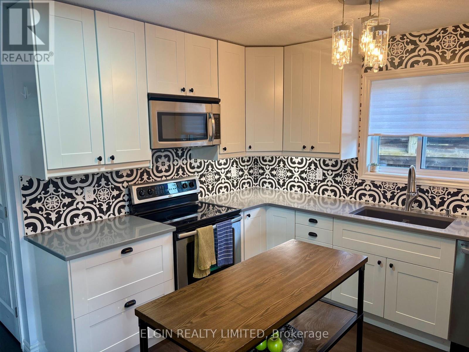 10 Ambleside Drive, St. Thomas, Ontario  N5P 0A9 - Photo 8 - X12458331