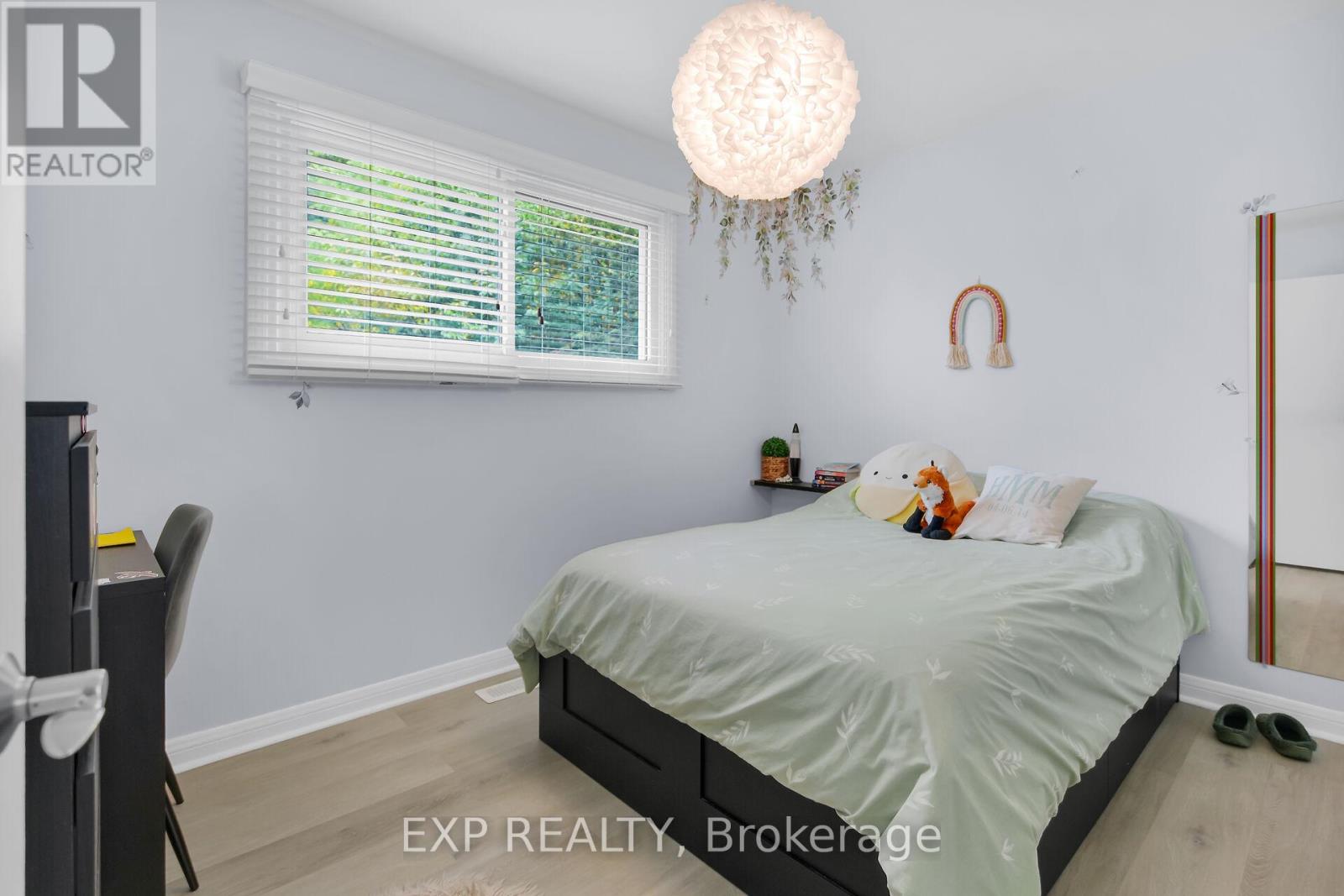 61 Larkspur Crescent, London North, Ontario  N6H 3R1 - Photo 16 - X12458347