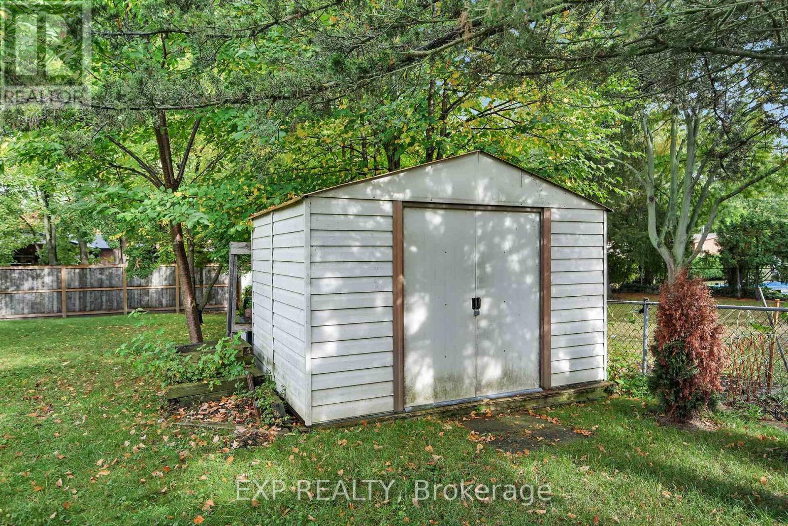 61 Larkspur Crescent, London North, Ontario  N6H 3R1 - Photo 29 - X12458347