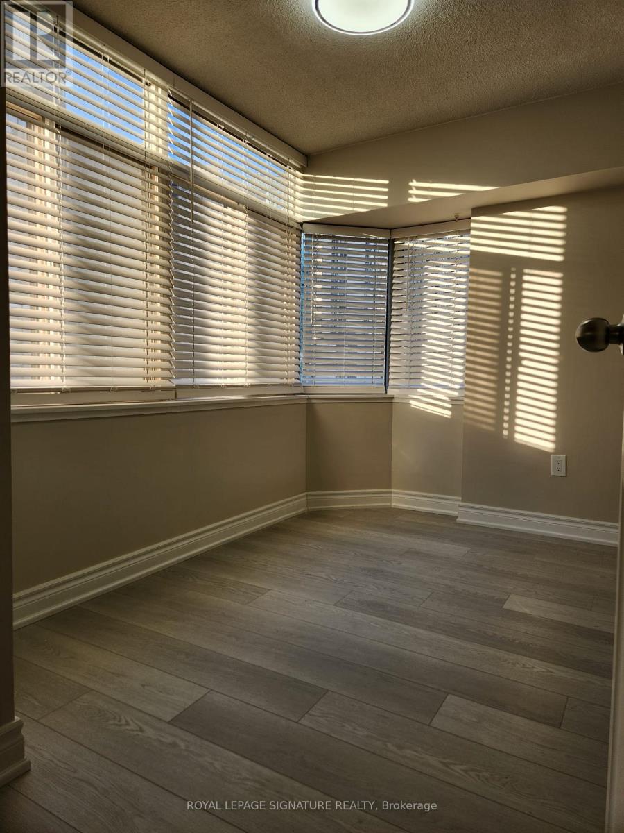 300 Webb Drive, Mississauga, Ontario  L5B 3W3 - Photo 14 - W12458260