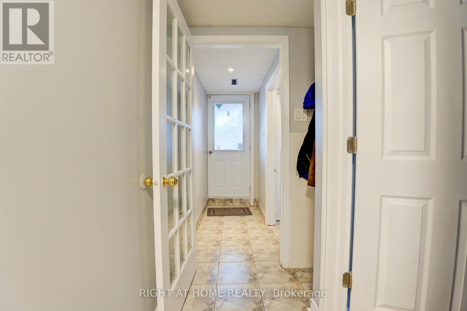 208 Meadows Boulevard, Mississauga, Ontario  L4Z 1J9 - Photo 22 - W12458290