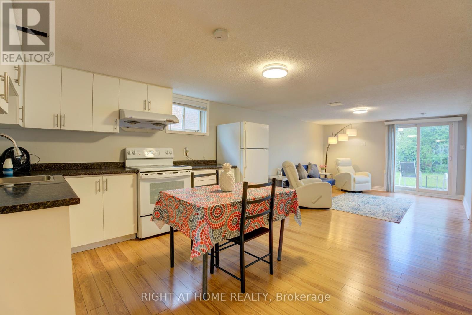 208 Meadows Boulevard, Mississauga, Ontario  L4Z 1J9 - Photo 26 - W12458290