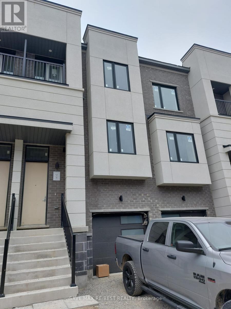 10 HEATHROW LANE, Caledon, Ontario