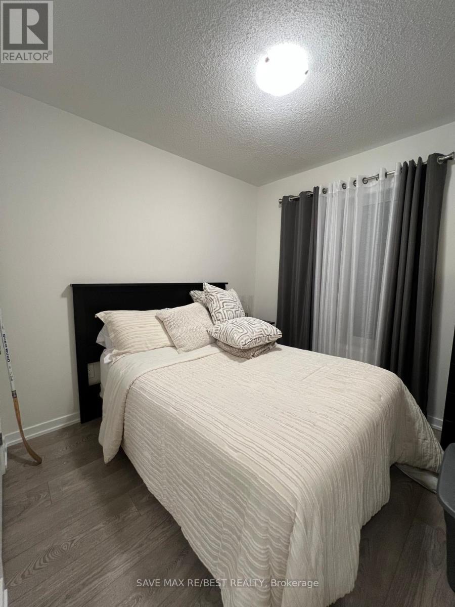 10 Heathrow Lane, Caledon, Ontario  L7E 4M4 - Photo 22 - W12458305