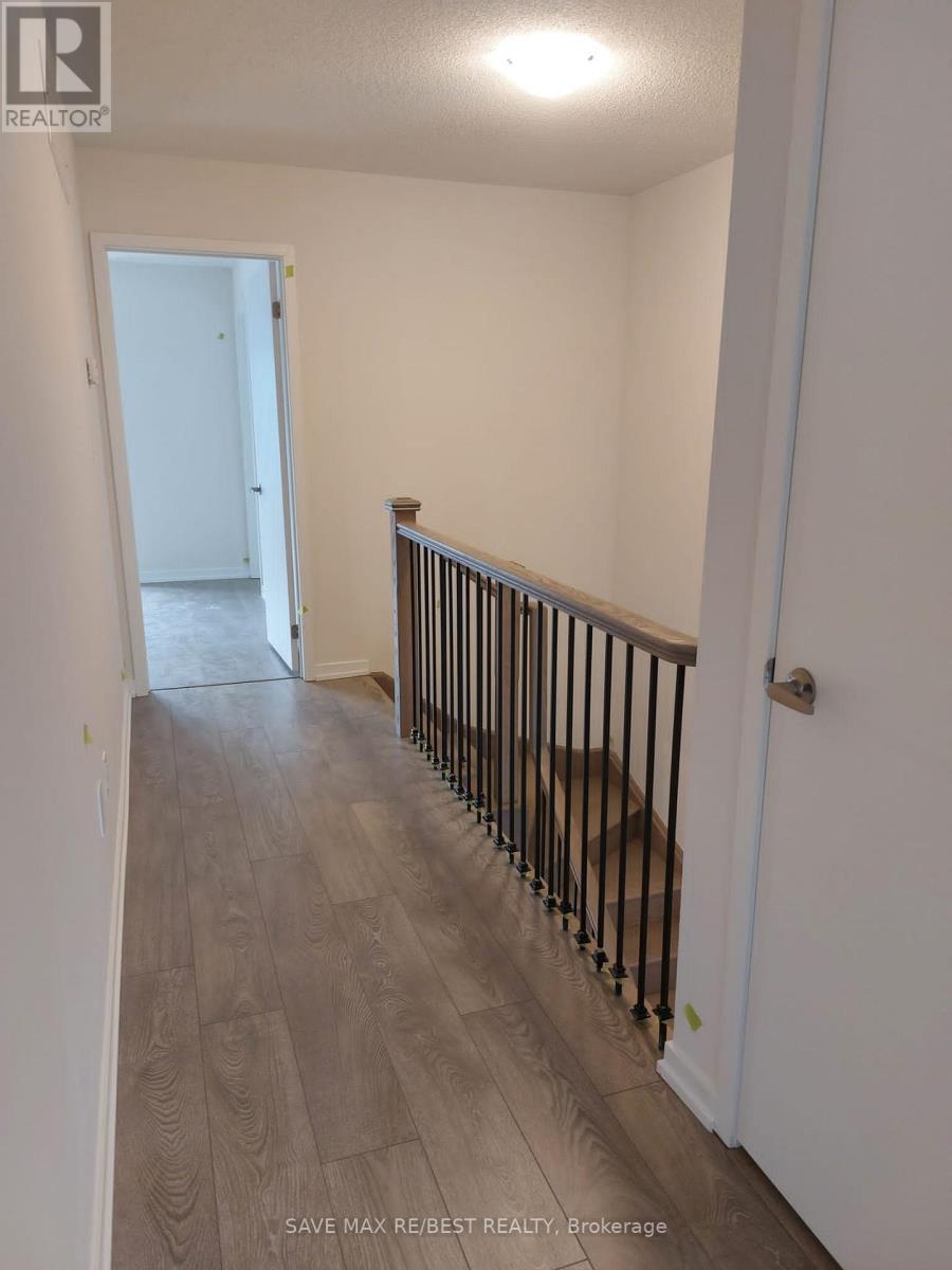 10 Heathrow Lane, Caledon, Ontario  L7E 4M4 - Photo 25 - W12458305