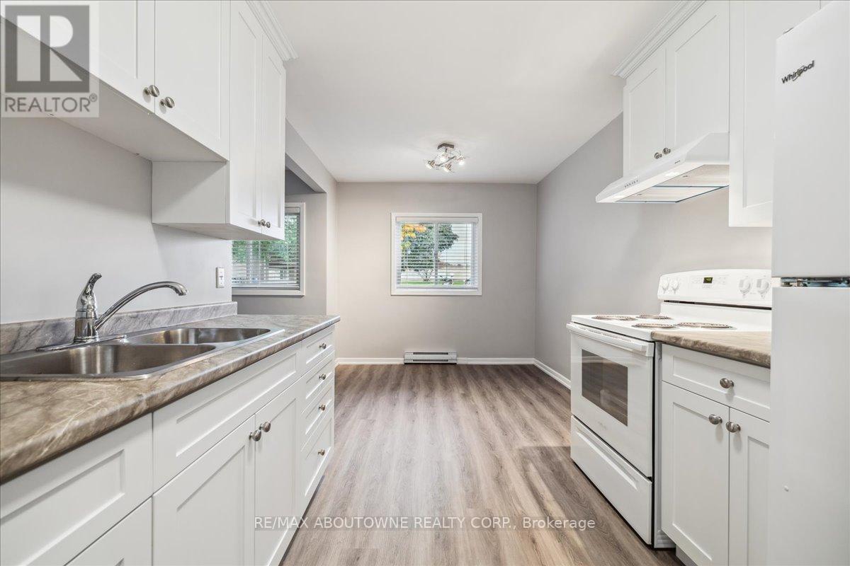 1 - 2350 Queensway Drive, Burlington, Ontario  L7R 3T3 - Photo 24 - W12458306