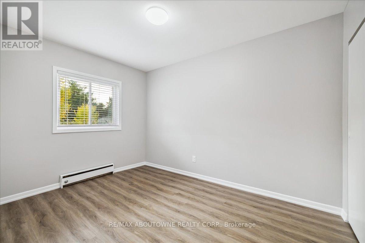 1 - 2350 Queensway Drive, Burlington, Ontario  L7R 3T3 - Photo 26 - W12458306