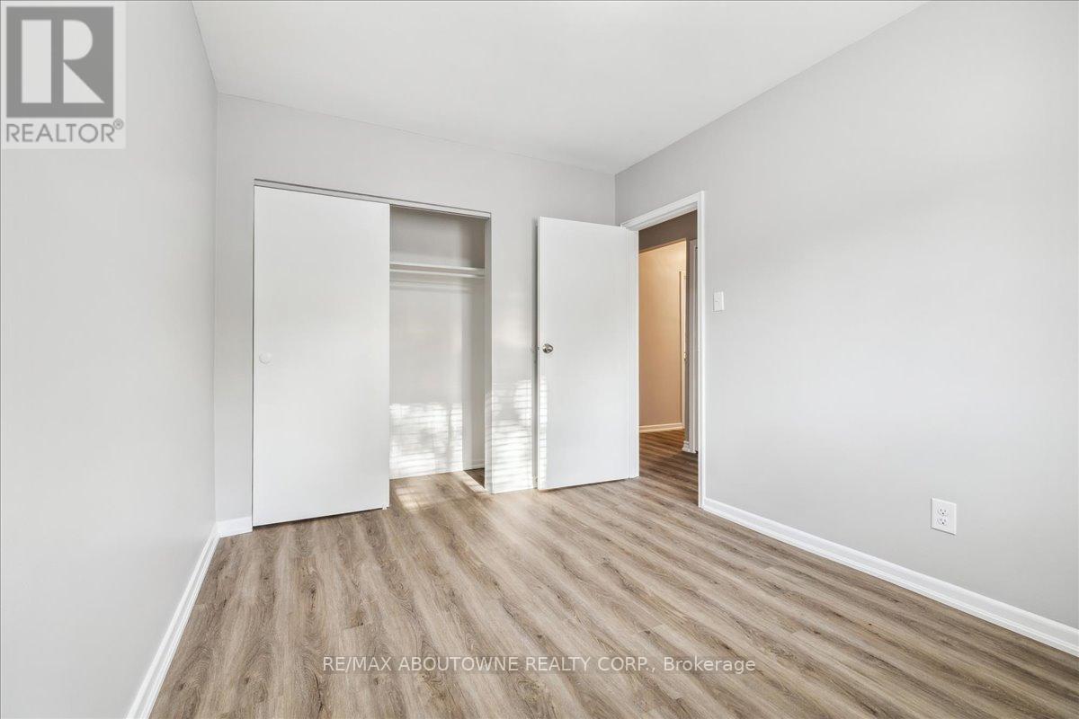 1 - 2350 Queensway Drive, Burlington, Ontario  L7R 3T3 - Photo 28 - W12458306