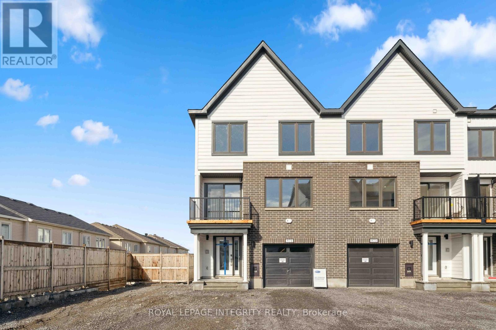 571 Woven Pvt Private, Ottawa, Ontario  K2S 3B2 - Photo 1 - X12458342